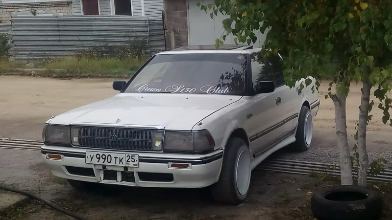 Toyota Crown s130