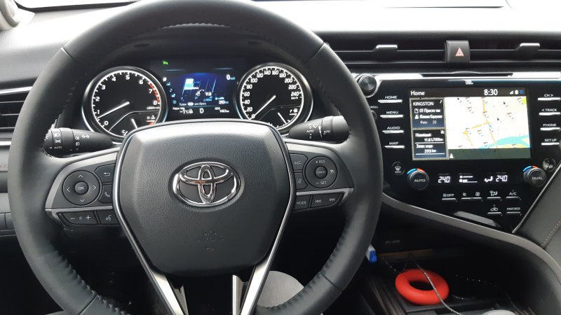 Toyota Camry xv70 Interior