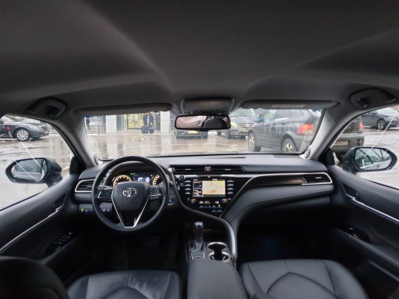 Toyota Camry xv70 салон