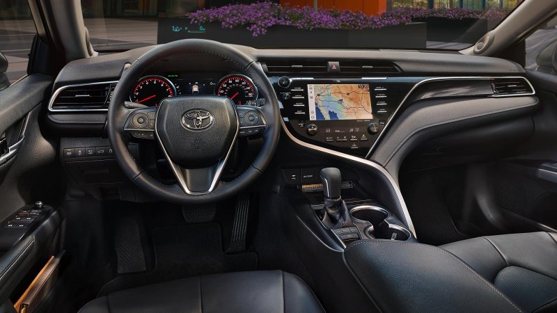 Toyota Camry 2017 салон