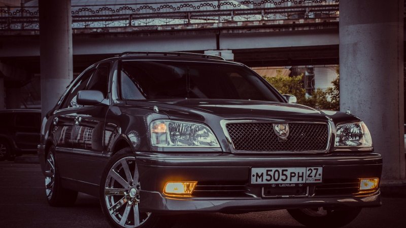 Toyota Crown 170 кузов