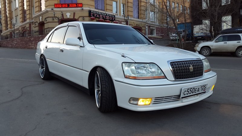 Toyota Crown XI (s170)
