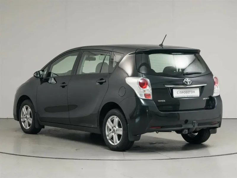 Toyota версо 2014