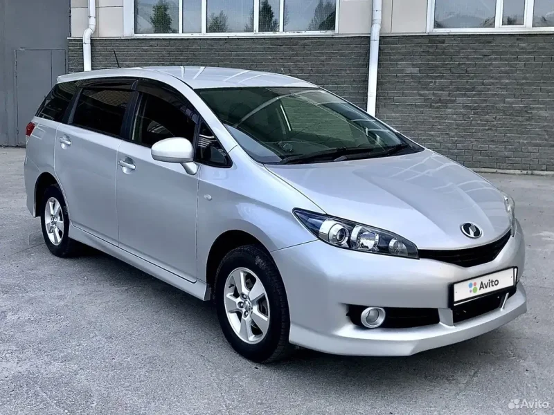 Toyota wish 2011. Тойота Виш 2011. Тойота Виш 2011 года. Toyota Wish.