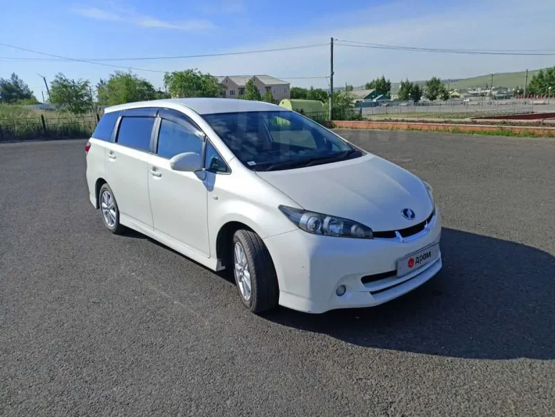 Toyota wish 2011. Тойота Виш 2011. Тойота Виш 2011г фото.