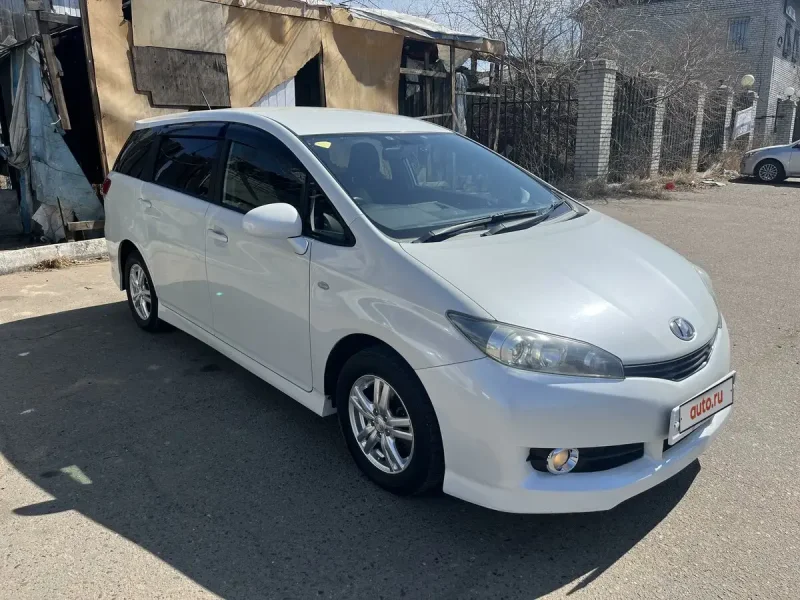 Toyota Wish 2011