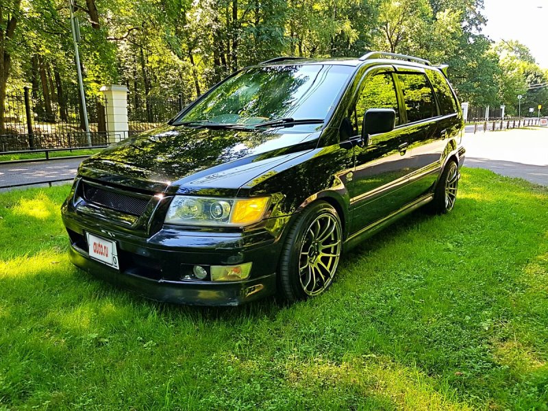 Mitsubishi Chariot Grandis