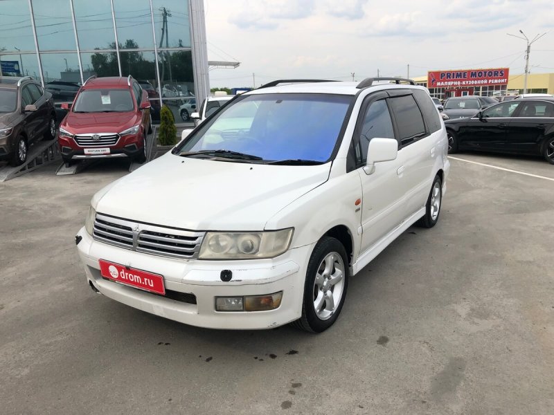 Мицубиси Шариот 1998