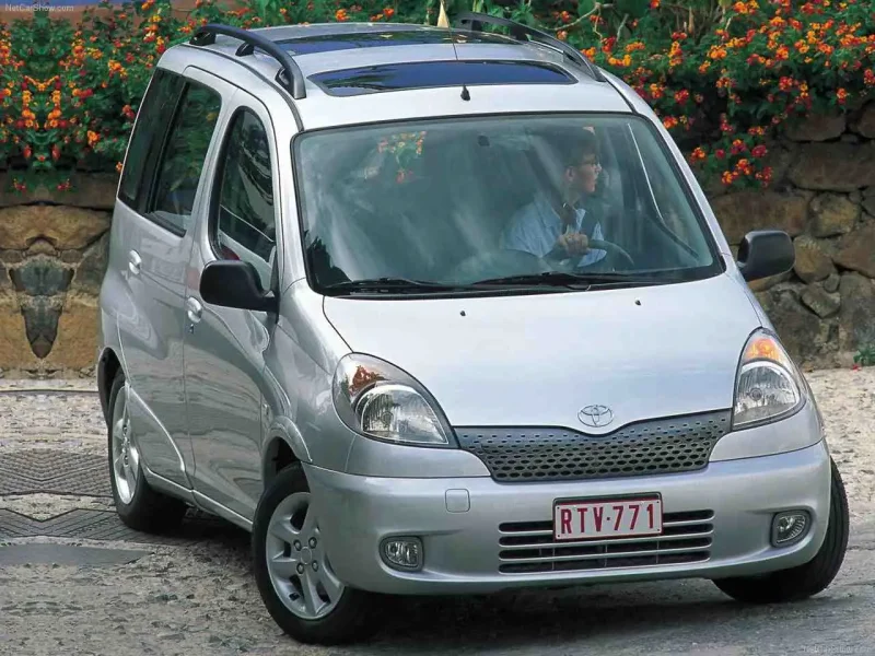 Toyota Yaris Verso 2000