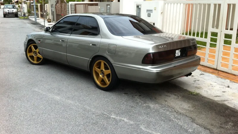Toyota Windom stance
