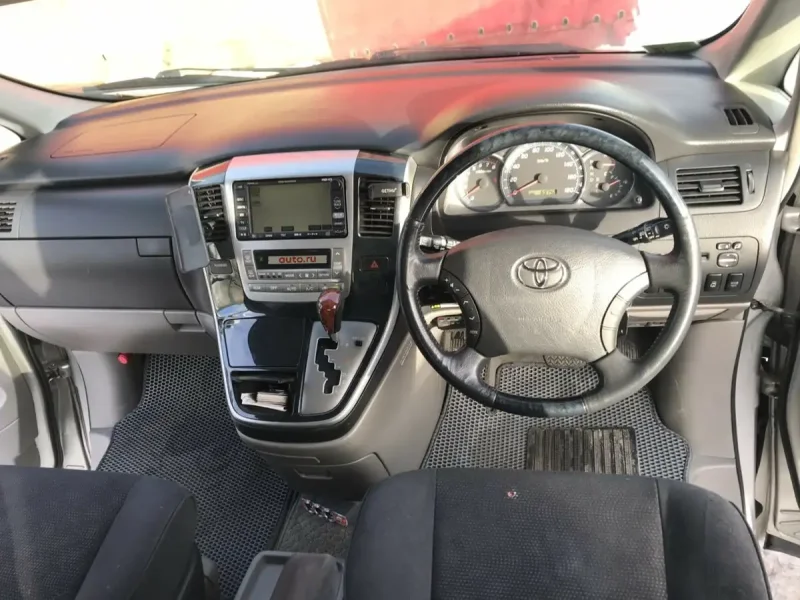 Toyota Alphard 2003 год