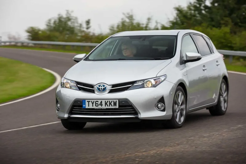 Toyota Auris Hybrid 2014