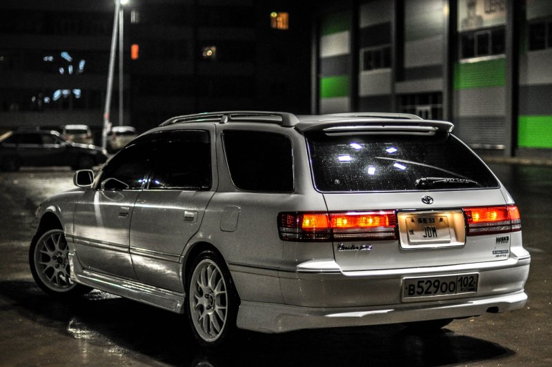 Toyota Mark II Wagon Qualis 2.2