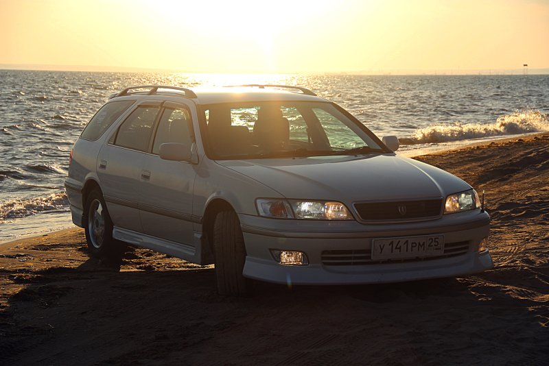Toyota Mark II Qualis