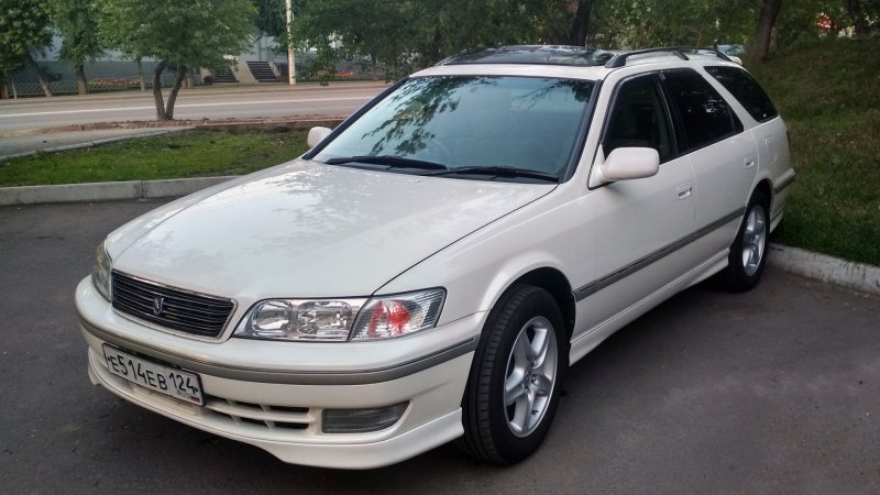 Toyota 2 Марк Qualis