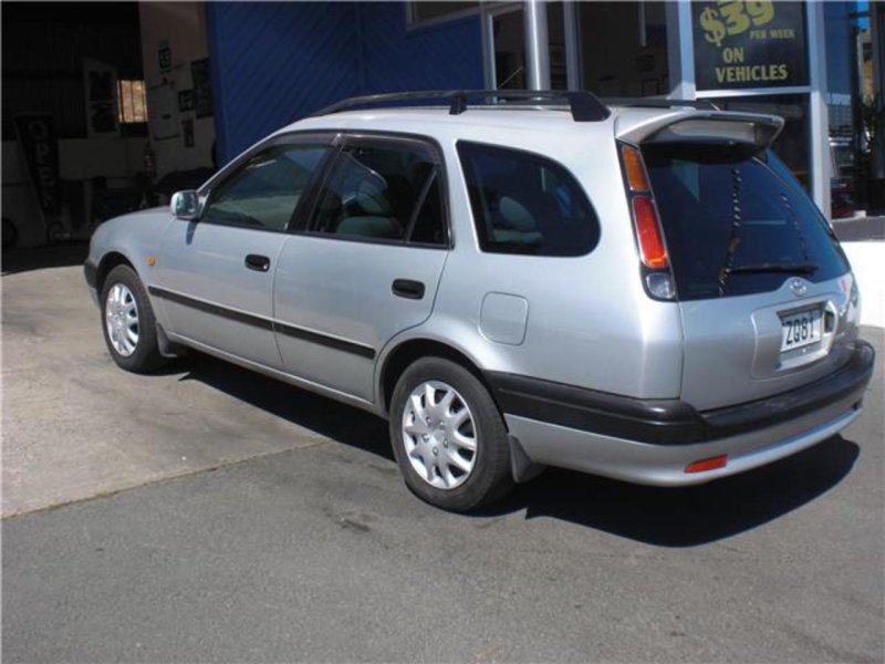 Toyota Sprinter Carib Rosso