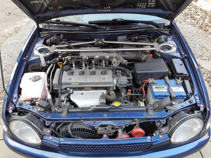 Toyota Prius v ( ) 2012