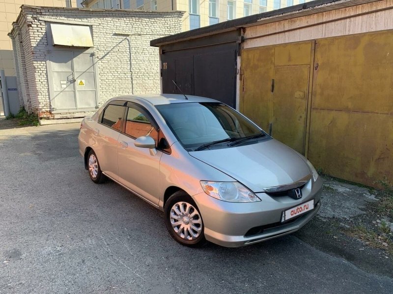 Honda Fit Aria 2004