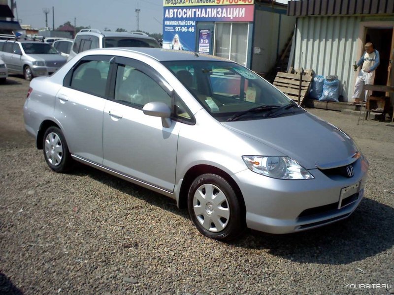 Honda Fit Aria 2004