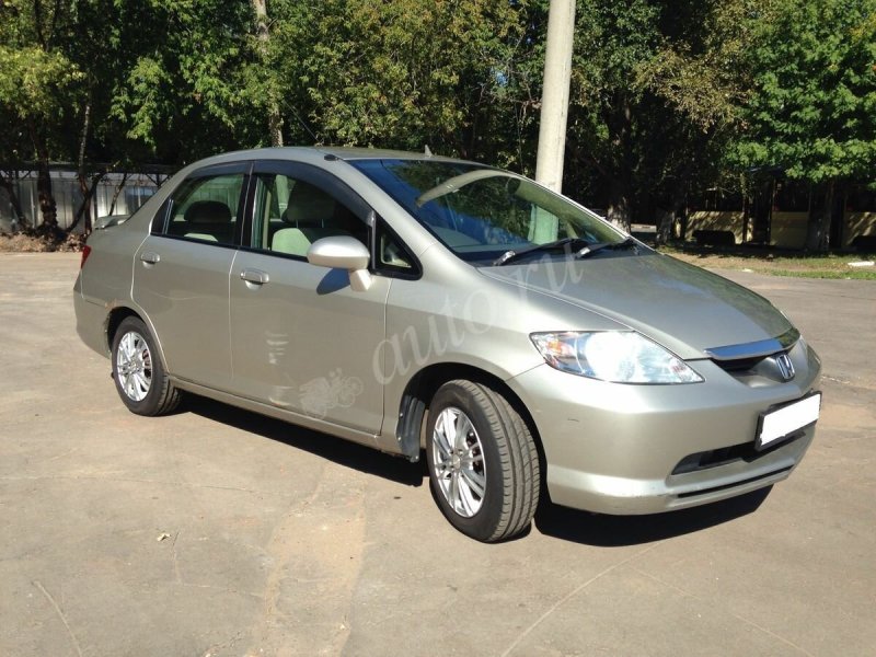 Honda Fit Aria 2002
