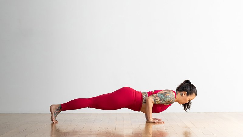 How does a Yoga class take place?