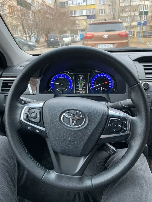 Toyota Camry 2018 салон