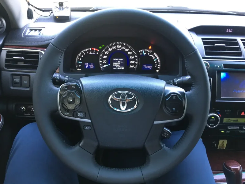 Toyota Camry 2018 руль