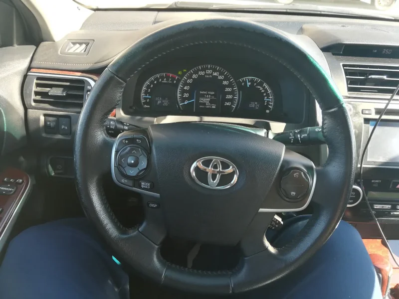 Руль на Toyota Camry v70