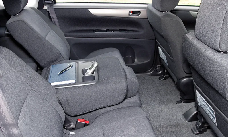 Toyota Avensis Verso 2003