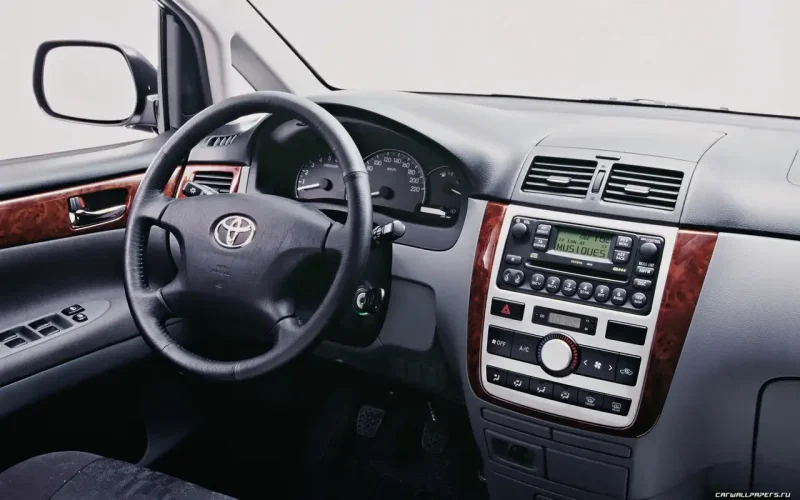 Toyota Avensis Verso 2008