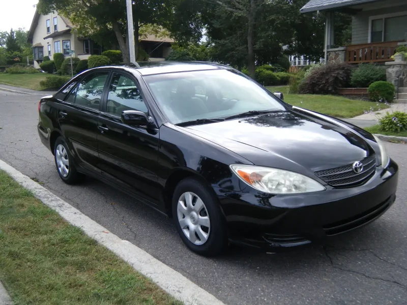 Toyota Camry 2004 s