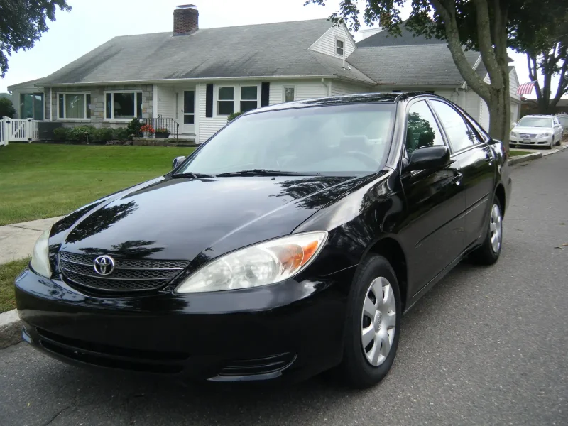 Тойота Camry 2004