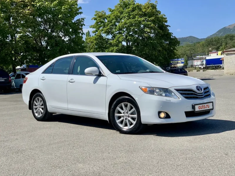 Toyota Камри 2010