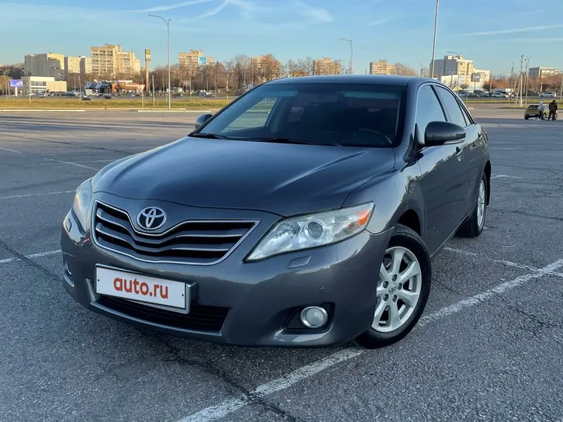 Toyota Камри 2010