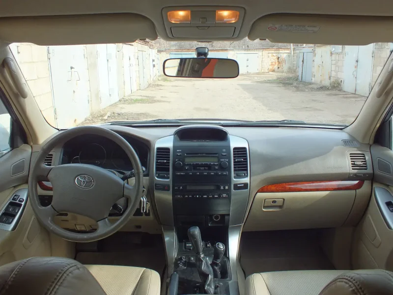 Toyota Prado 120 салон