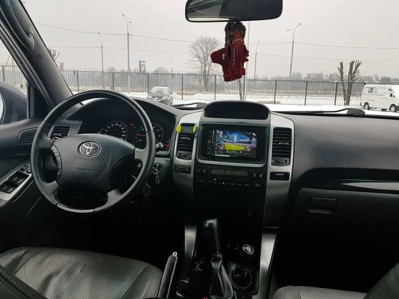Toyota Land Cruiser Prado 120 2008 салон