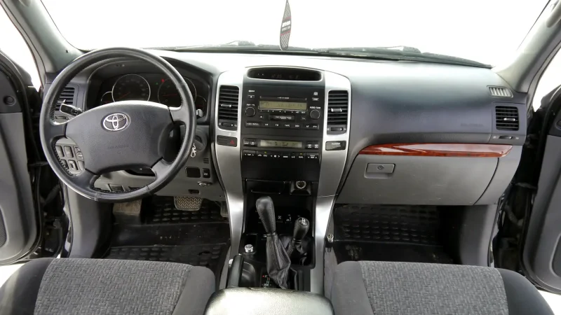 Toyota Land Cruiser Prado 120 салон