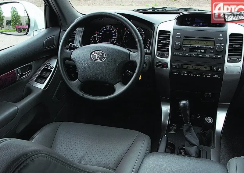 Toyota Land Cruiser Prado 120 салон
