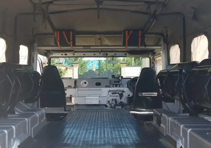 Toyota Mega Cruiser салон