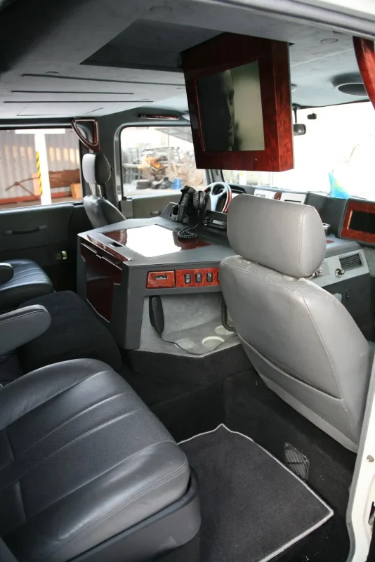 Toyota Mega Cruiser салон левый руль