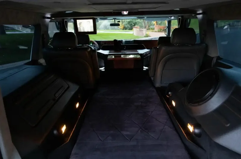 Toyota Mega Cruiser салон