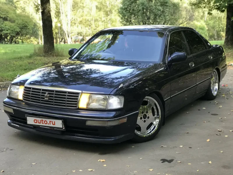 Toyota Crown 140