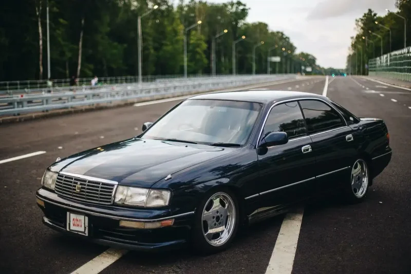Toyota Crown 140 кузов