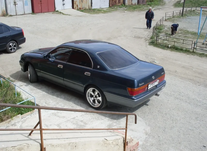 Toyota Crown s140