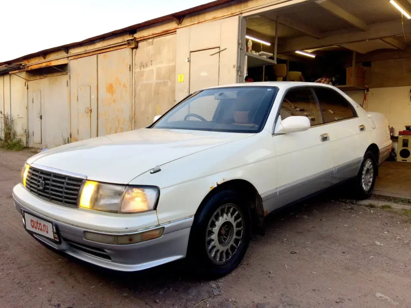Toyota Crown 140 кузов