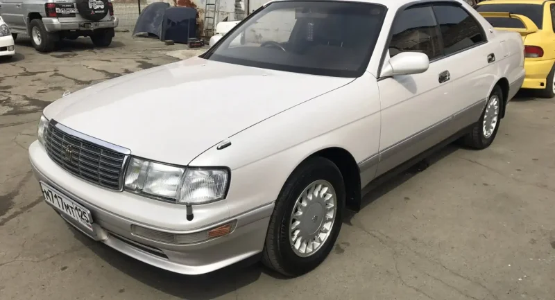 Toyota Crown 140 кузов