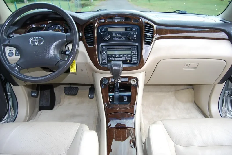 Toyota Highlander 2002 салон