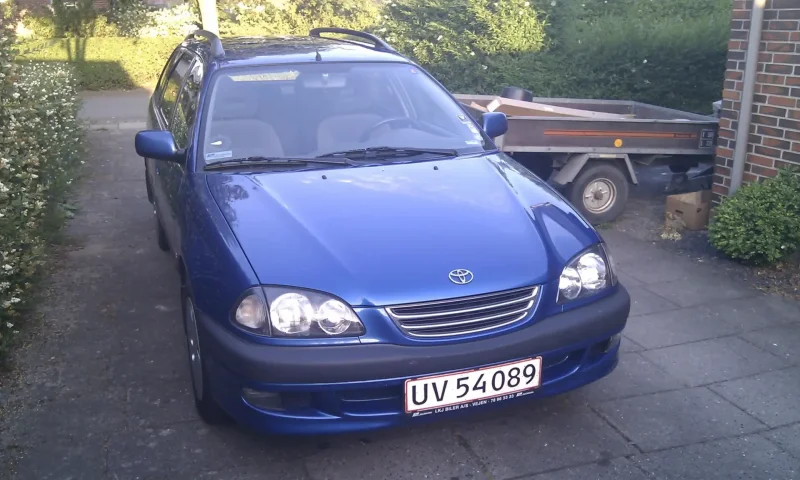 Toyota Avensis 1999