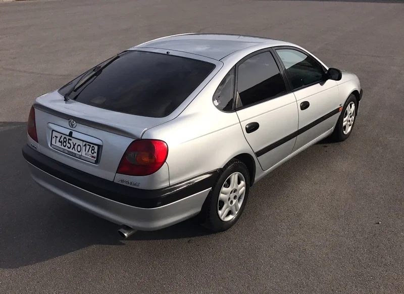Toyota Avensis 1999 изумруд