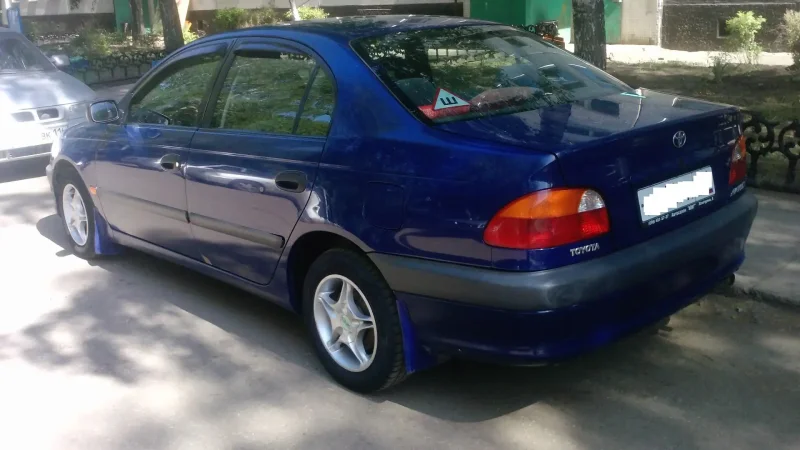 Toyota Avensis 1999